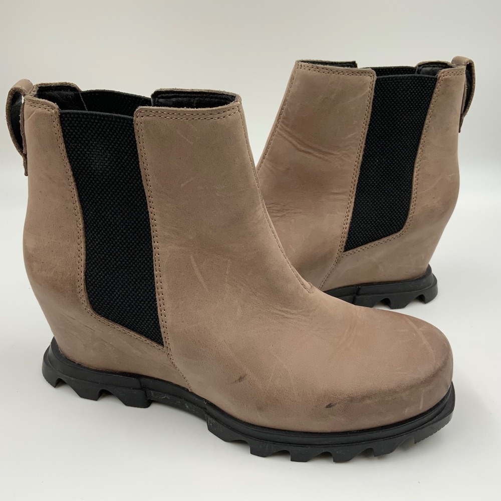 Sorel Joan of Arctic Wedge III Chelsea Boots Taupe Leather NL4356-265 Womens 9